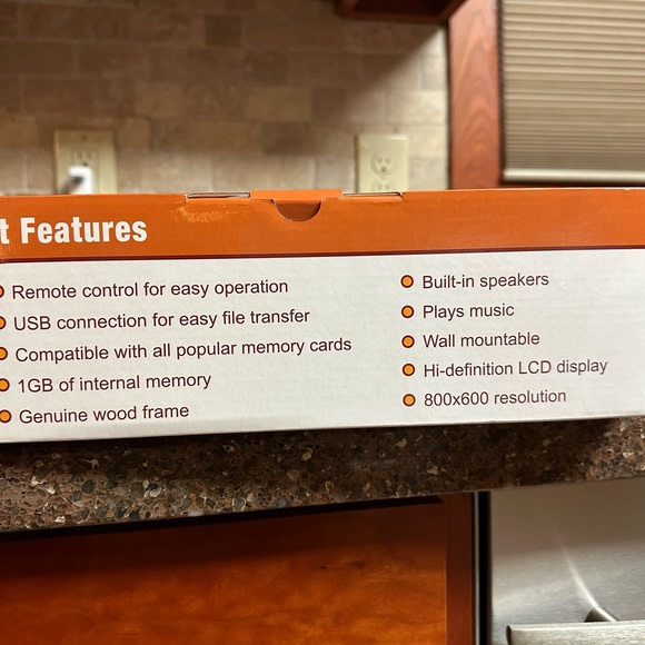 Digital Picture Frame - Picture 3 of 5